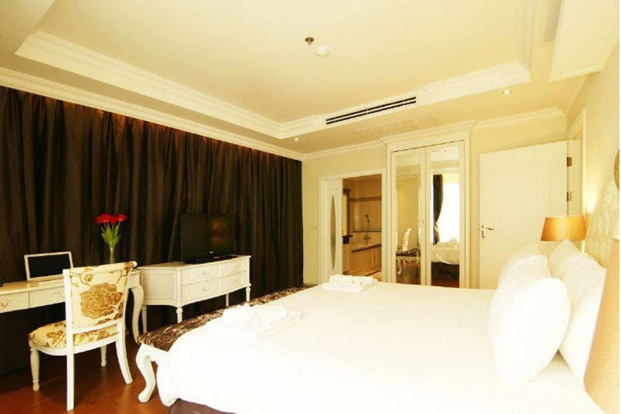 Lk Miracle Suite - Sha Extra Plus Pattaya Exterior photo